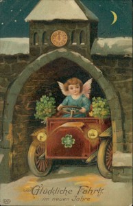 Alte Ansichtskarte Glückliche Fahrt im neuen Jahre, Engelchen fährt Auto