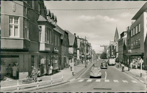 Alte Ansichtskarte Neheim-Hüsten (Arnsberg), Hauptstraße mit VW Käfer